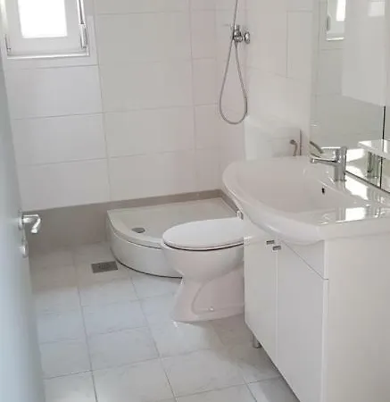 Haus Zarko アパート